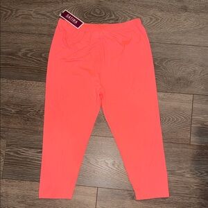 NWT Satina Plus Size Women’s Neon Coral Cropped Capri Leggings Buttery Soft